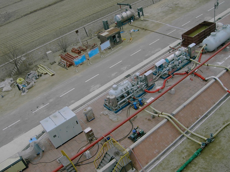 原油储罐机械清洗，crude oil storage tank cleaning system