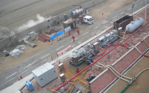 Cleaning for crude oil storage tankers