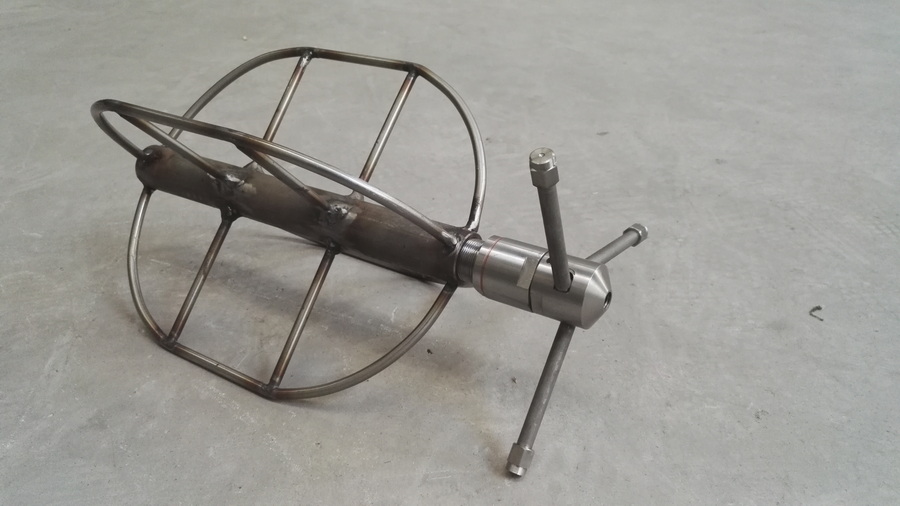 Pipe cleaning rotary nozzles